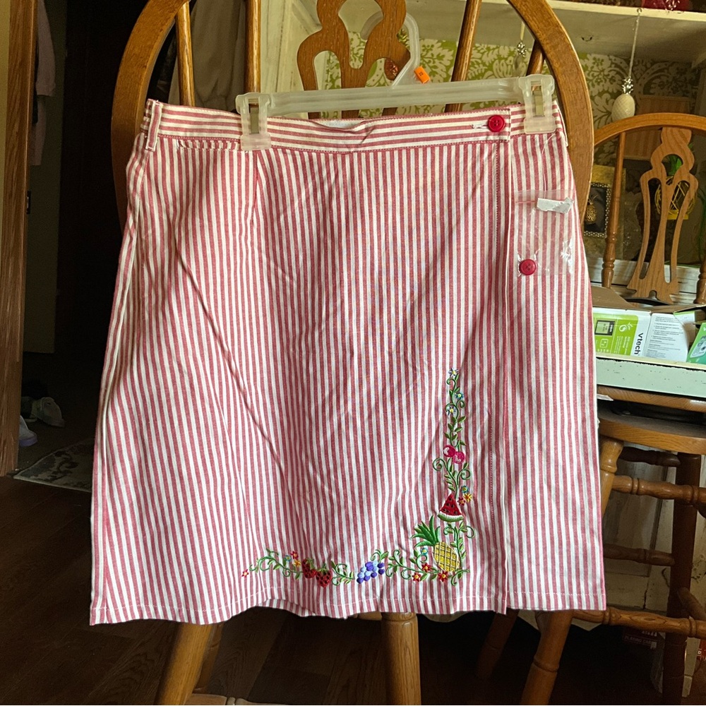 NWT westbound size small skort
